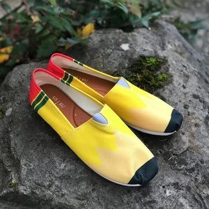 Groove Bags pencil slip-ons